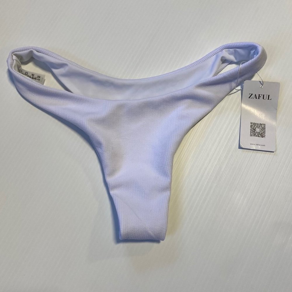3 / $25! ✰ NWT Zaful White Cheeky Bikini Bottoms